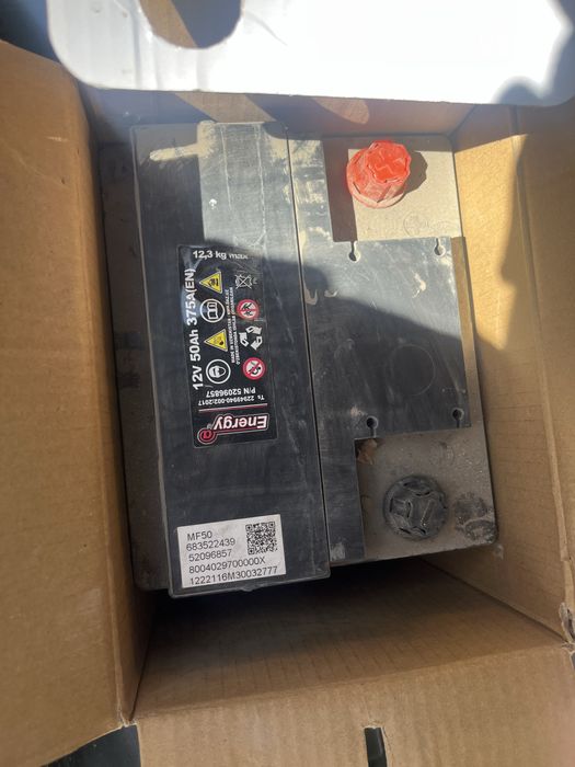 Продам автомобильный аккумулятор Energy 12V 50Ah 375A