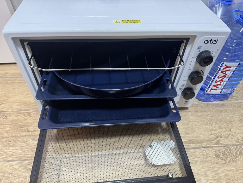 Духовка artel б/у