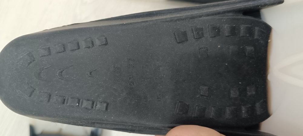 Продам ласты десткие