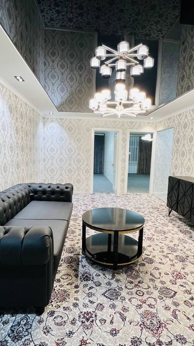 Чиланзар 1 продаётся квартира 3/4/4 есть балкон площадь 65м² с мебелью