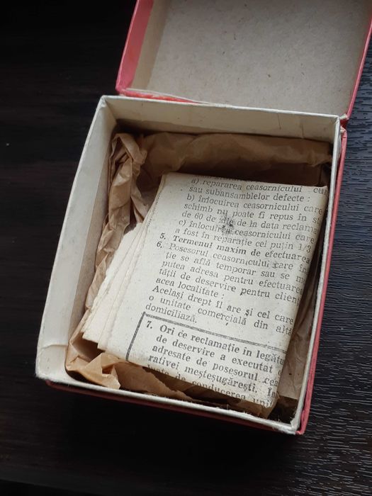 Ceas vechi rusesc MIR la cutie