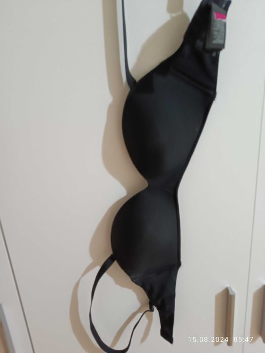 Нов силиконов сутиен, М