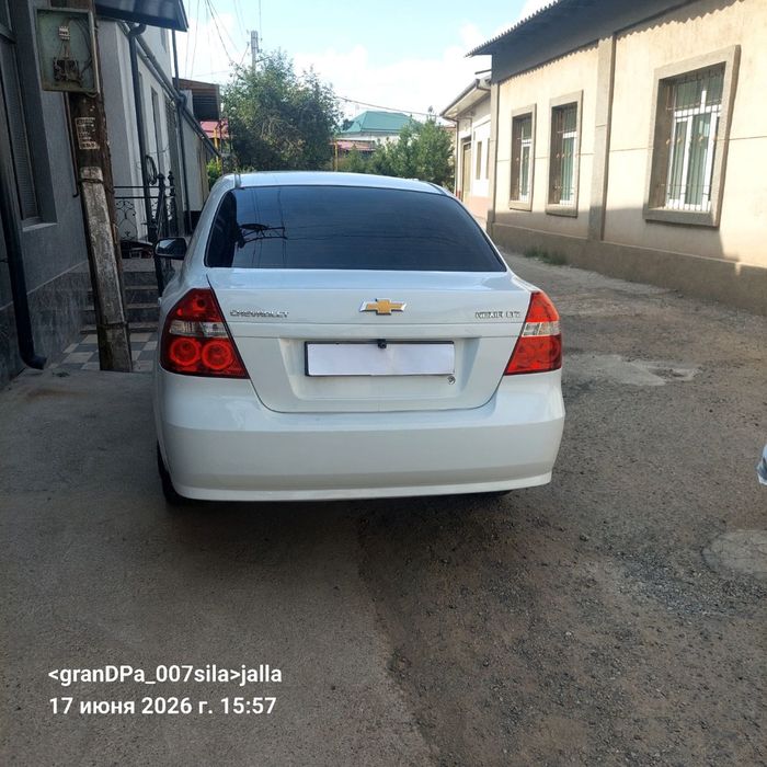 Нексия 3 сотилади