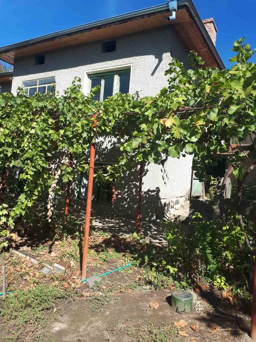 Продава се Къща в Свищов - 44 кв.м за 174 €/кв.м - Снимка #2