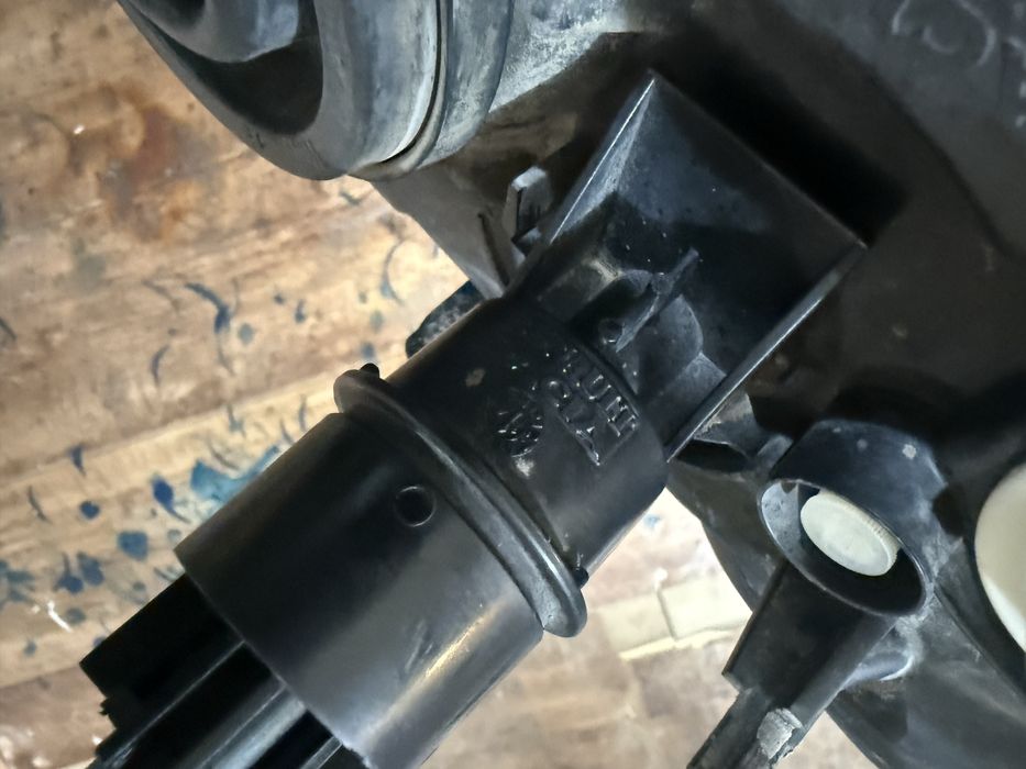 Фара ларгус рено логан левая оригинал