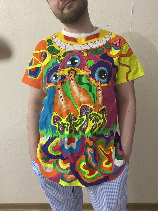 Кастомизация одежды и обуви на заказ