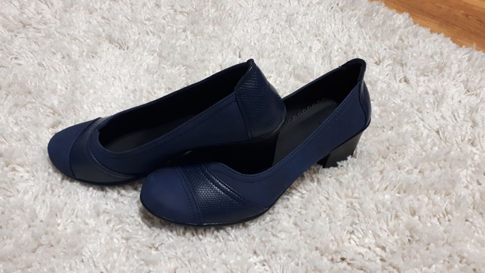 Обувки синя кожа