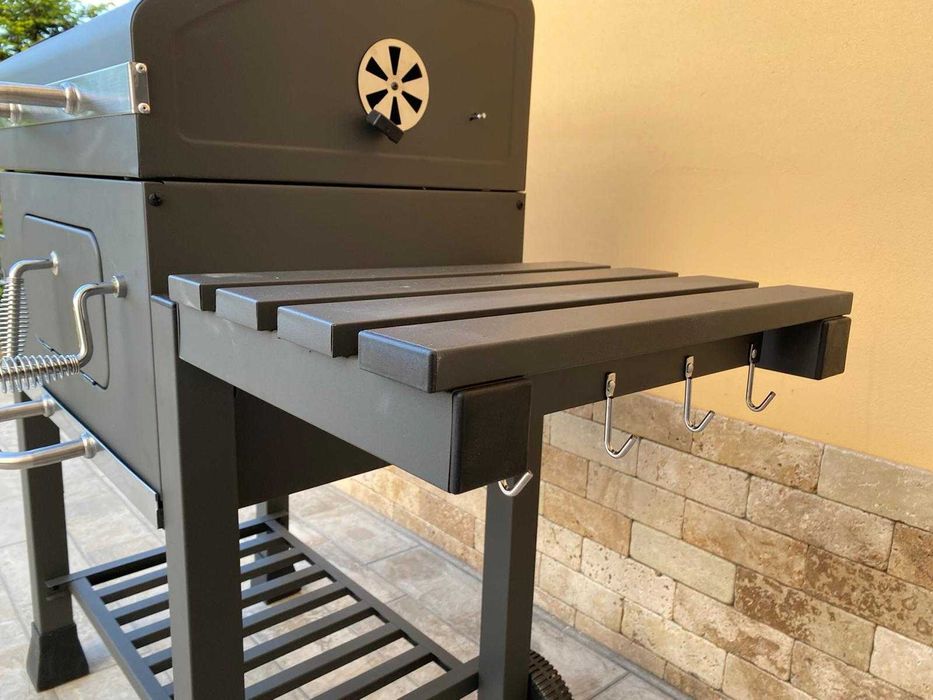 Gratar profesional, grill de fonta, roti, capac, termometru etc. Nou!