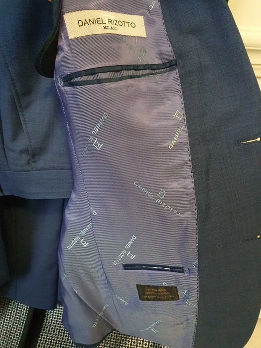 продам костюм синий