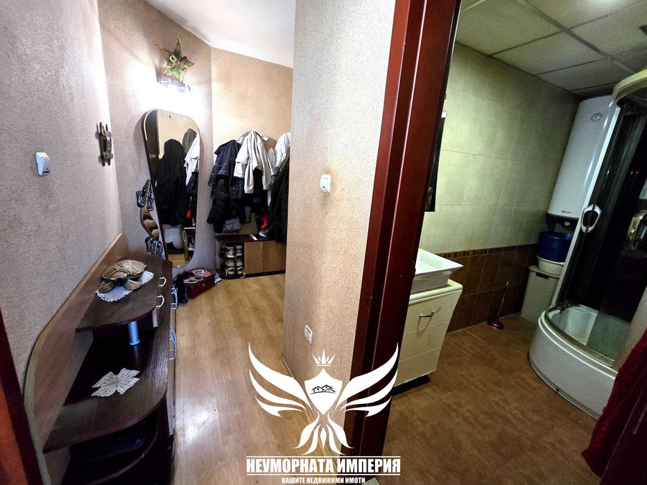 Продавам тристаен апартамент 108кв.м. на първи етаж в Асеновград, кв.Зъбче