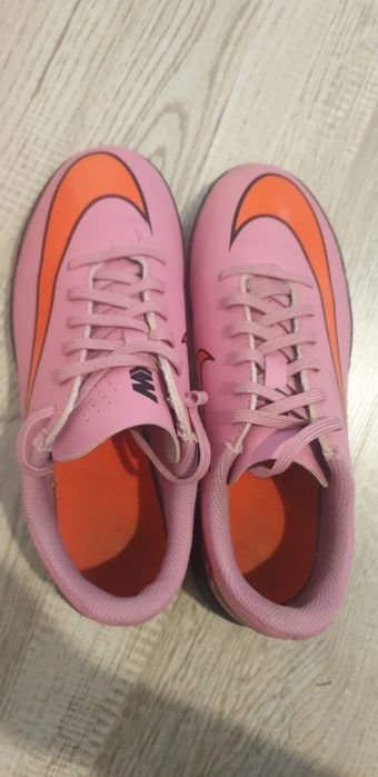 Ghete fotbal Nike, mar 35