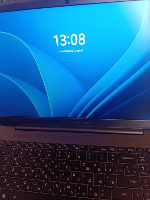 Noutbuk MACHCREATOR.  One i5