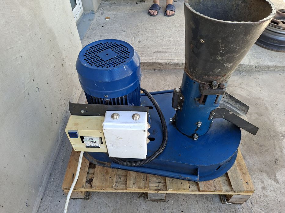 Granulator de cereale/masina de peleți