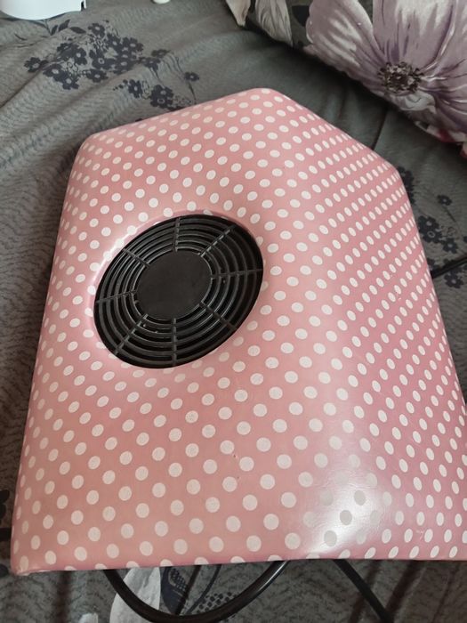 Прахоуловител за маникюр.