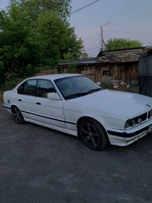Продам бмв BMW e34 м50б20