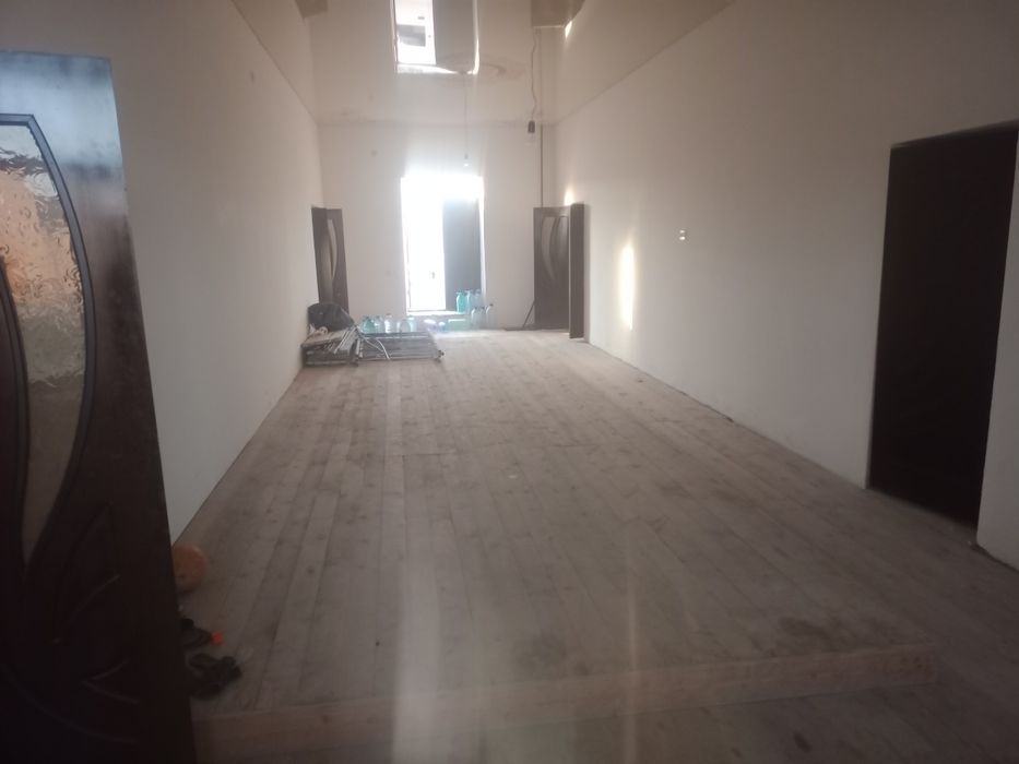 Жой сотилади  телесентр йонида