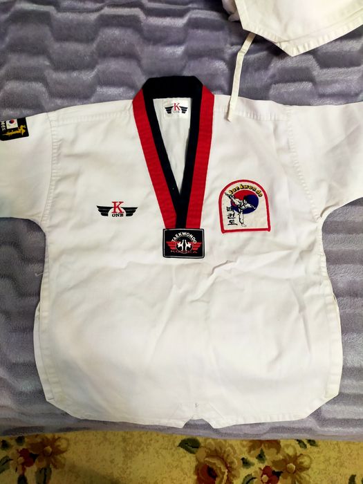 Форма для занятия таэквондо размер от 120-140 см