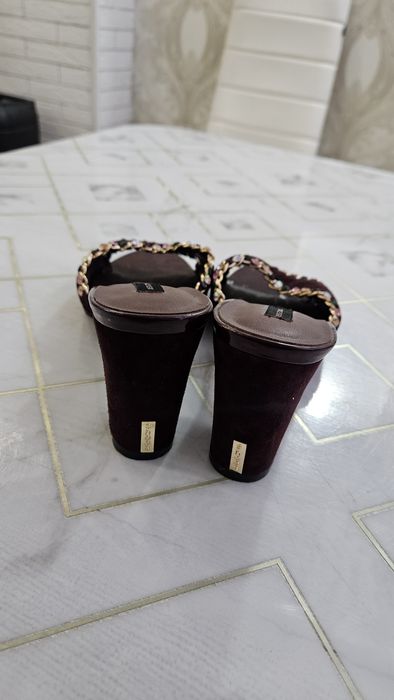 Босоножки женские