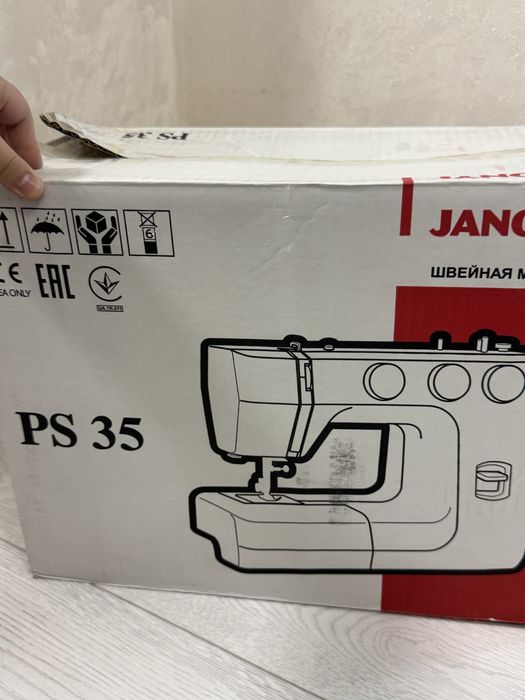 Продам швейную машину