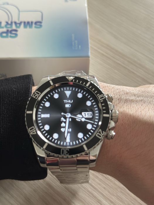 Smartwatch cu bezel rotativ - curea metalica - NOU