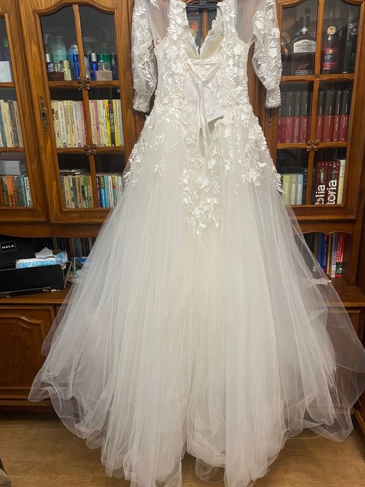 Vând rochie de mireasă