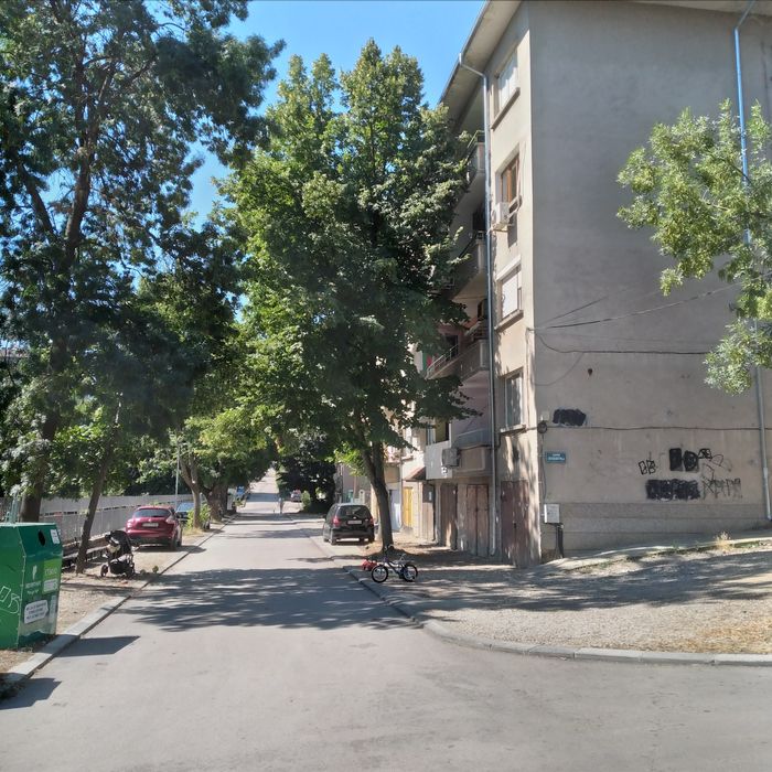 Продава се Тристаен апартамент в Плевен, Дружба 3 - 120 кв.м за 1100 €/кв.м - Снимка #2