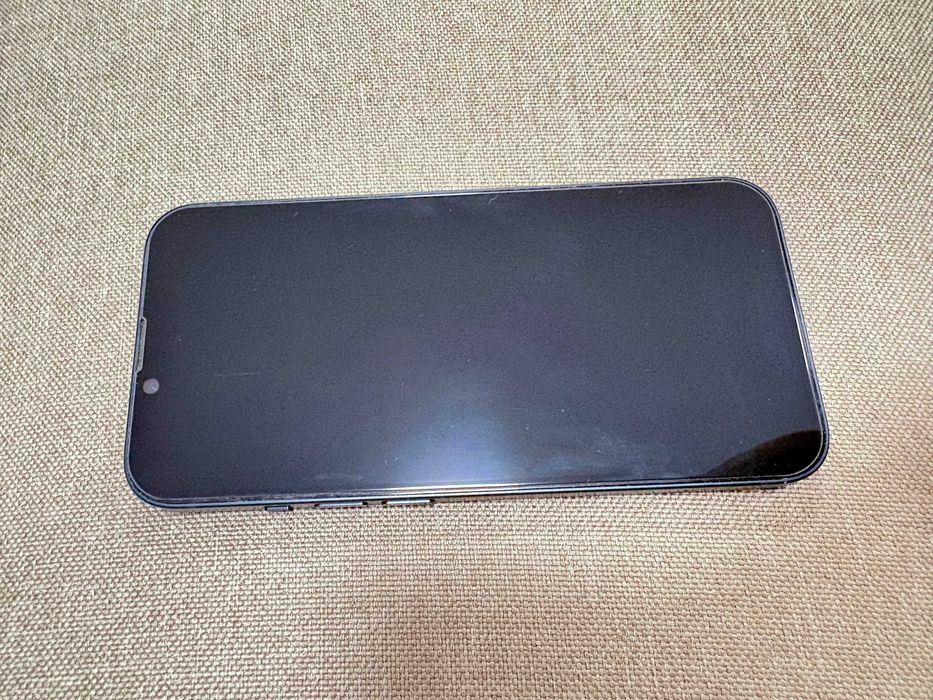 iPhone 13 / 81% батерия / много запазен