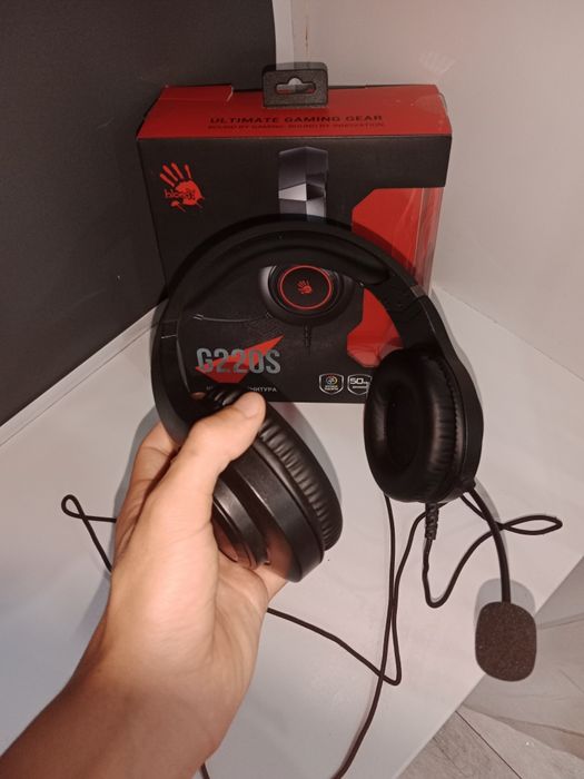 Продам наушники bloody