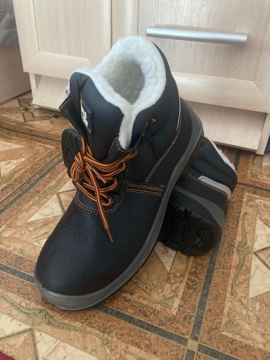 Рабочие ботинки новый