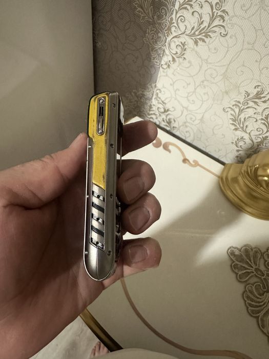 Vertu Ascent Ti Ferrari Special Edition