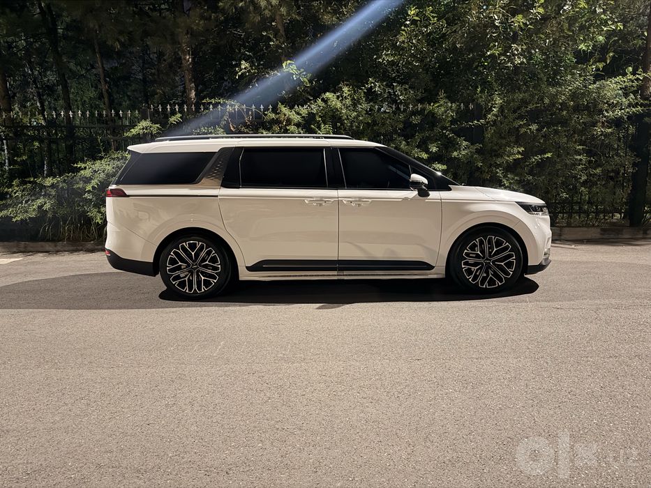 Kia Carnival 2023 3.5 V6 9 мест
