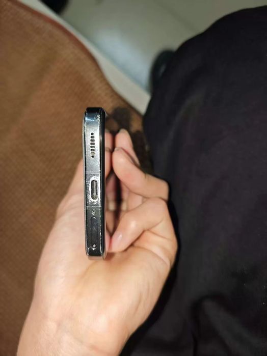 Xiaomi 13,12/256, состояние отличное