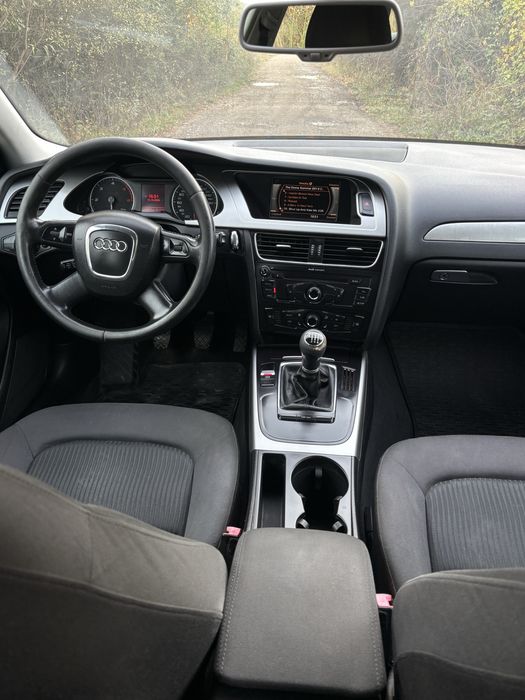 Audi A4 B8 - 2.0TDI, 143cai, Bi-xenon