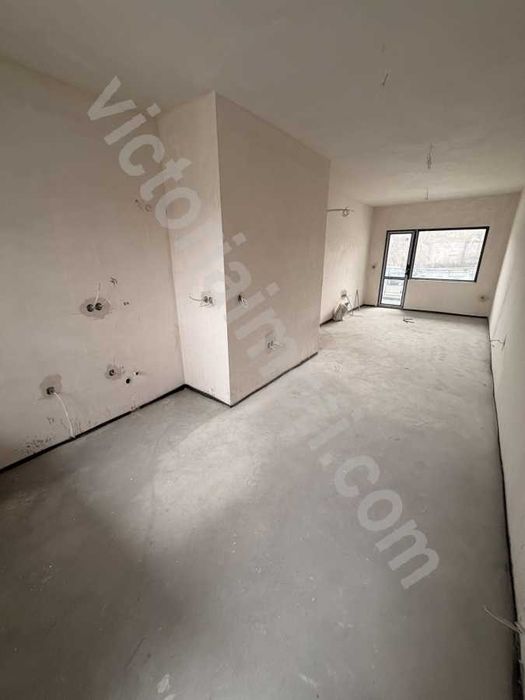 Продава се Тристаен апартамент в Велико Търново, Бузлуджа - 115 кв.м за 692 €/кв.м - Снимка #1