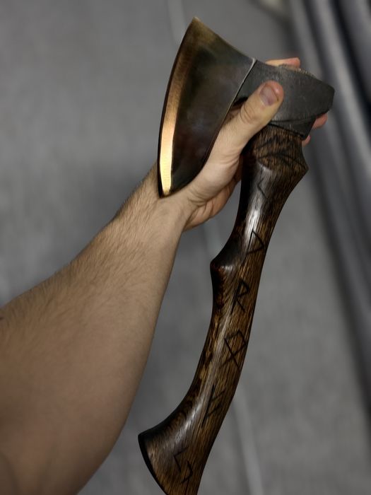 Топор ручной работы