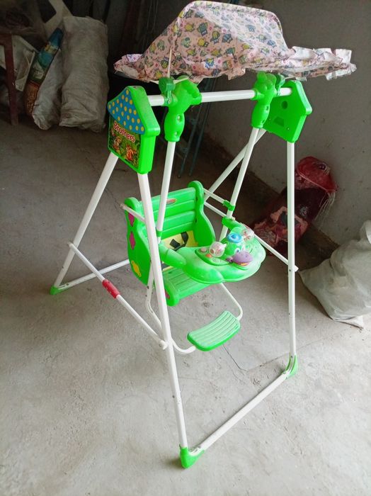 Detskiy kachela satiladi