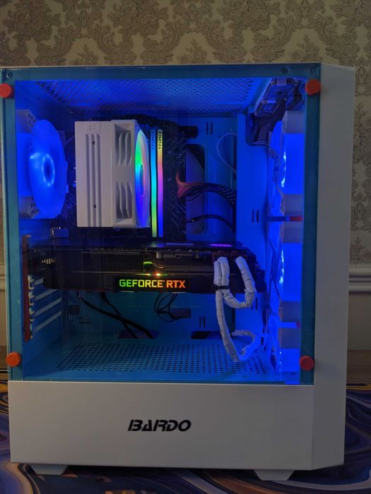 | CYBER ICE AND FIRE | RTX 2070 | i3-12100F | 16GB | Custom PC |