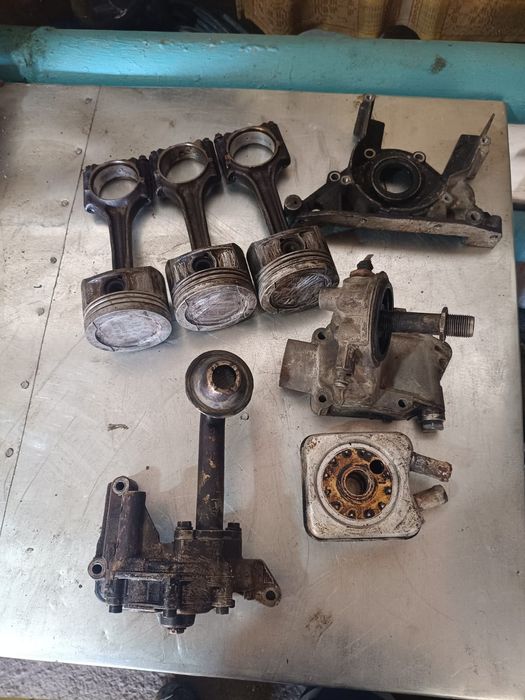 Продам запчасти от шкода октавиа 1.6