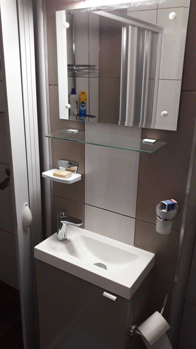Inchiriez garsoniera Arad-Micalaca et.2 ,cu balcon, str Abrud, langa piata Miorita, aproape de Facultate, complet si modern utilata, ocupabila imediat