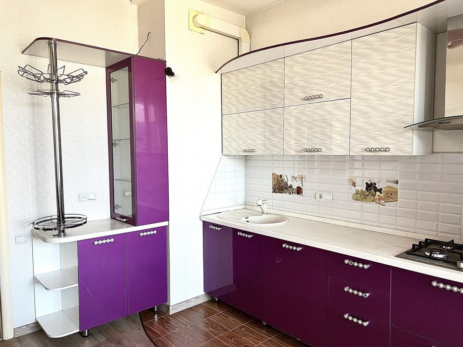 Продам кухонный гарнитур (новый)