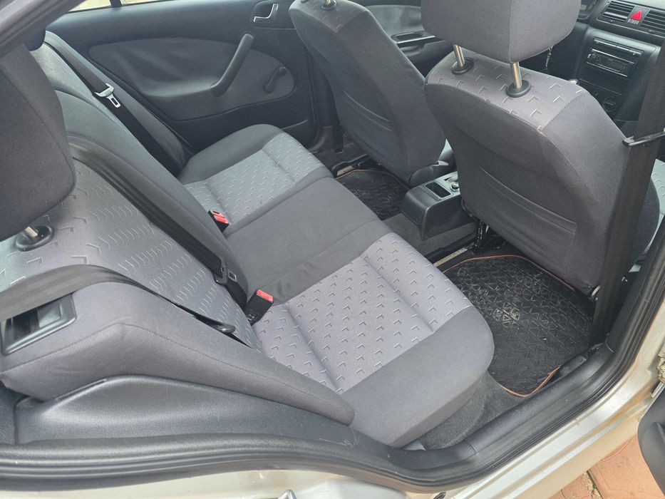 Skoda Octavia Tour 2006-Prim proprietar /16 MPI.105Cp/170000km