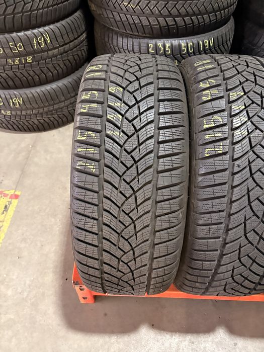 Anvelope iarna 215/45/18 GoodYear UltraGrip Performance 215 45 18 R 18