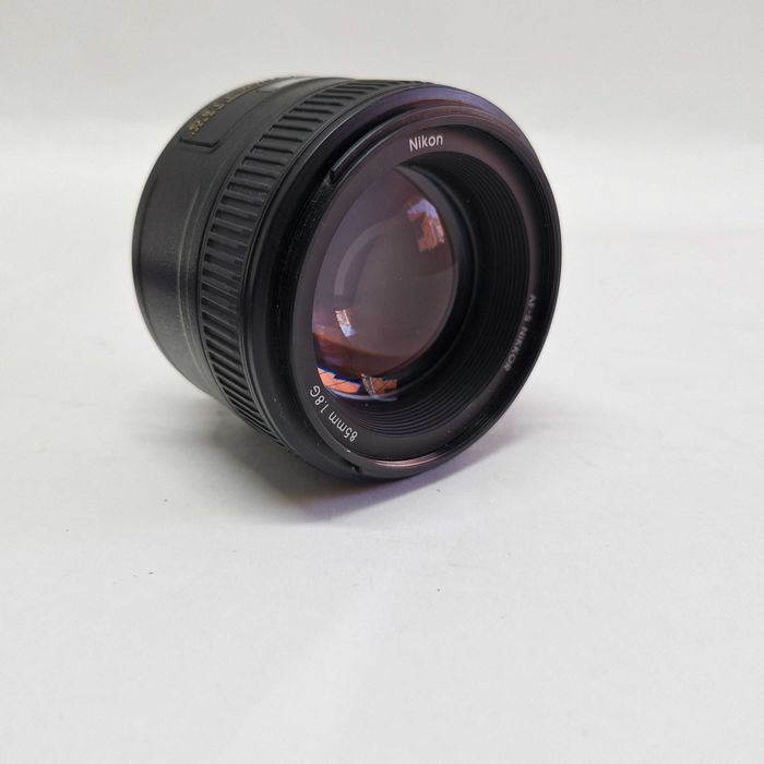 Liquid Money vinde - Obiectiv Nikon 85mm 1:1.8G - Obiectiv AF-S NIKKOR