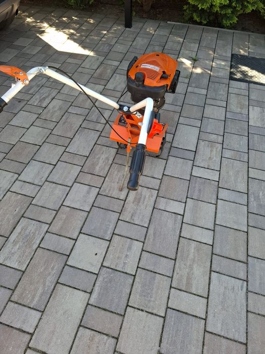 Vând motocultor Ruris