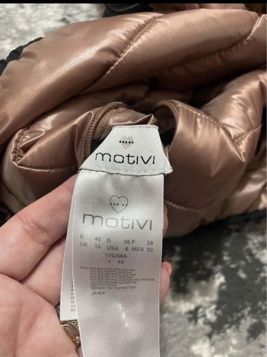 Geaca femei marimea 42,.Motivi cu doua fete