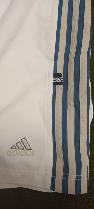 Pantaloni scurți de firmă mărimea M