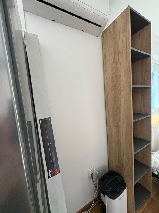 Dulap de camera/etajeră