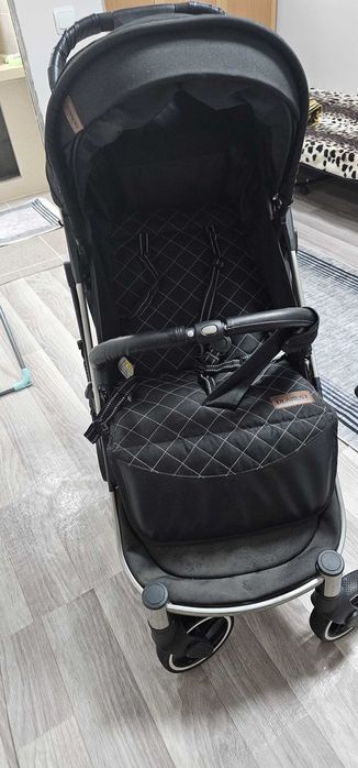 Продам детскую коляску