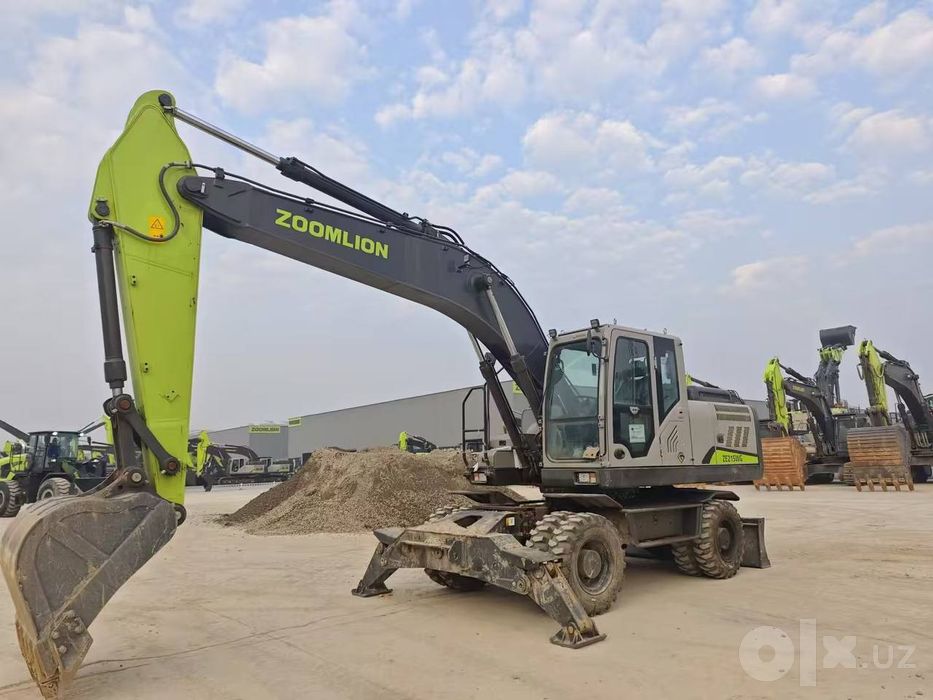 Калёсны экскаватор 215W