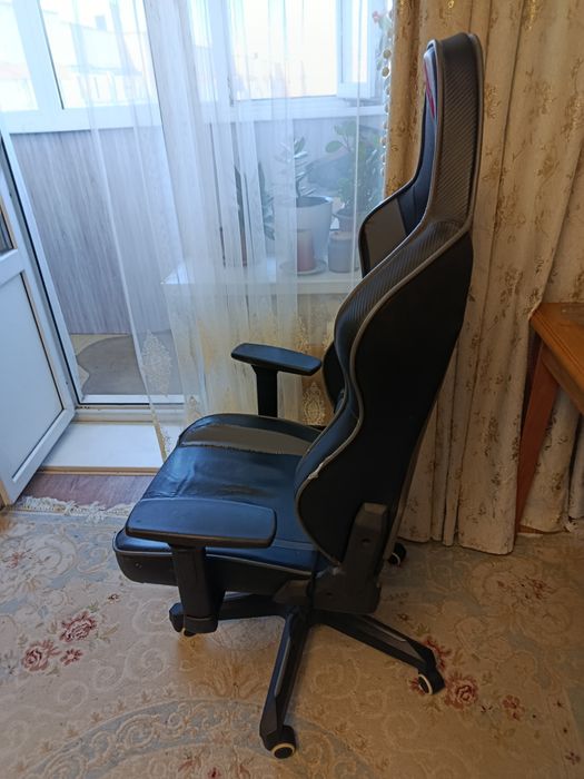 Компьютерное кресло